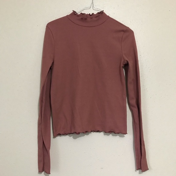 Forever 21 Tops - Forever21 mock neck lettuce edge top